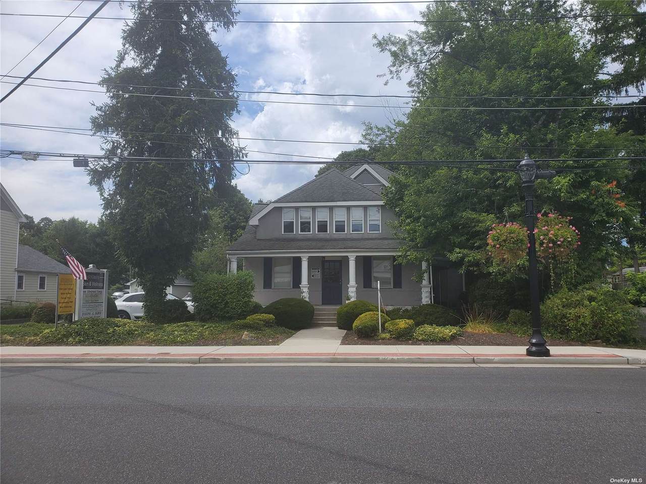 320 Lake Avenue - Photo 1