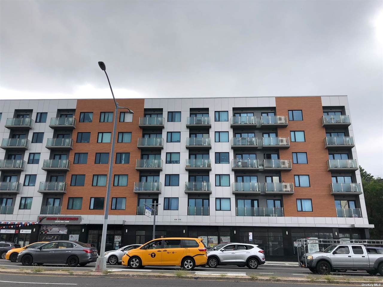 62-98 Woodheaven Blvd - Photo 1
