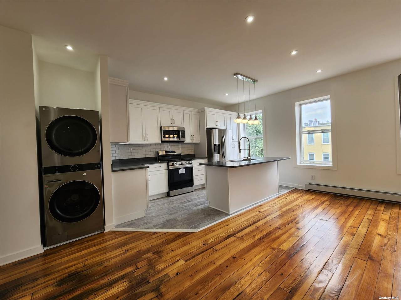 179 31st Street - Photo 1