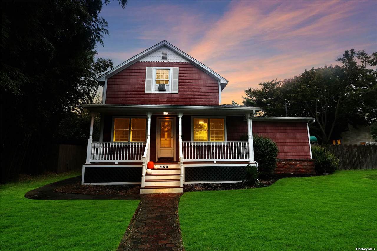 258 Dunton Avenue - Photo 1