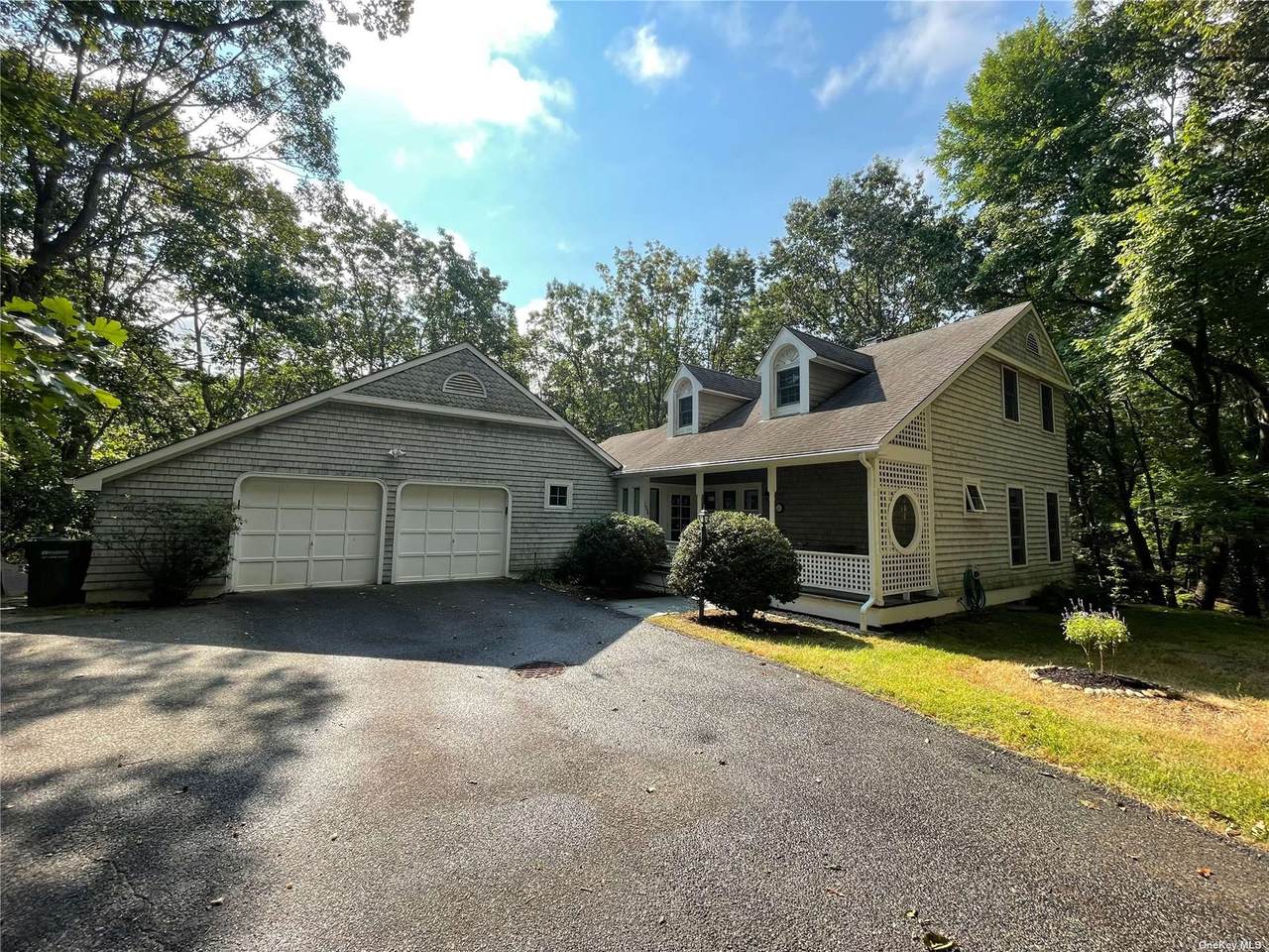 106 Laurel Lane - Photo 1