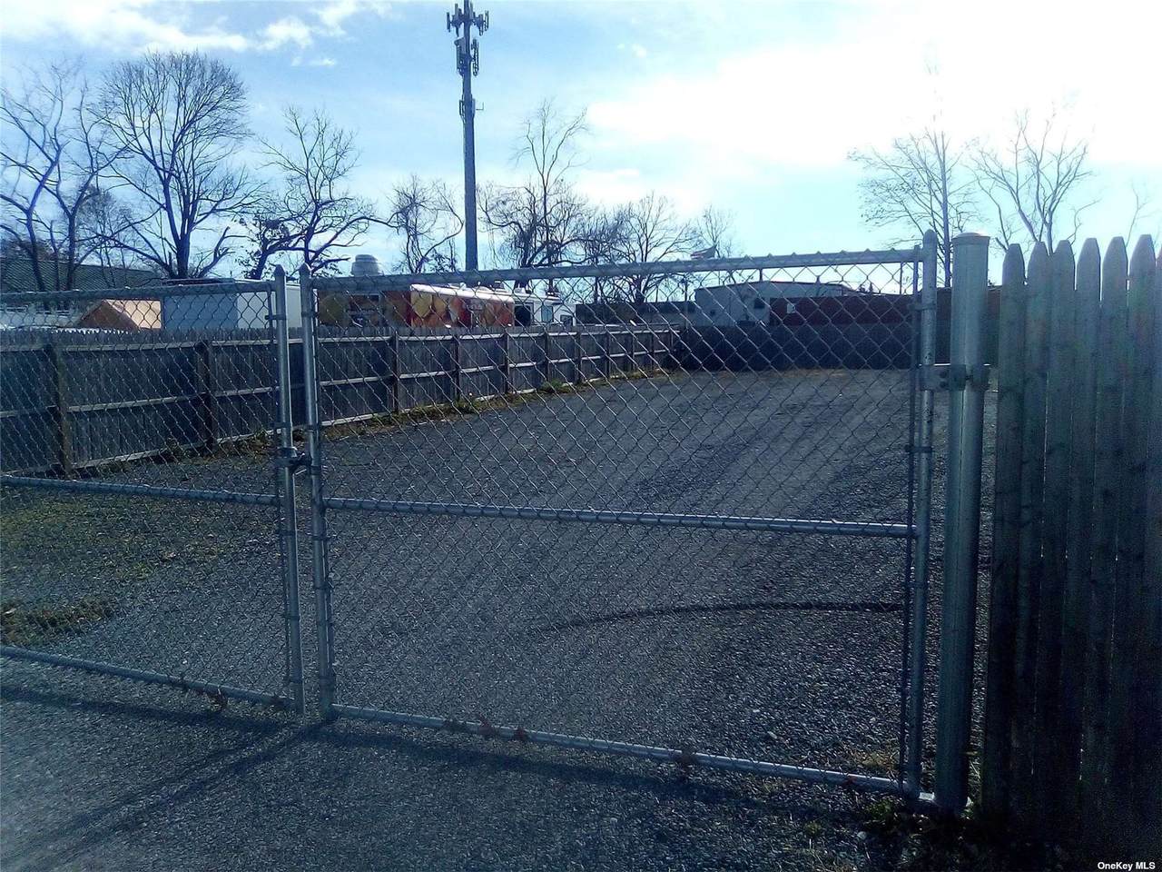 147 N. Clinton Street - Photo 1