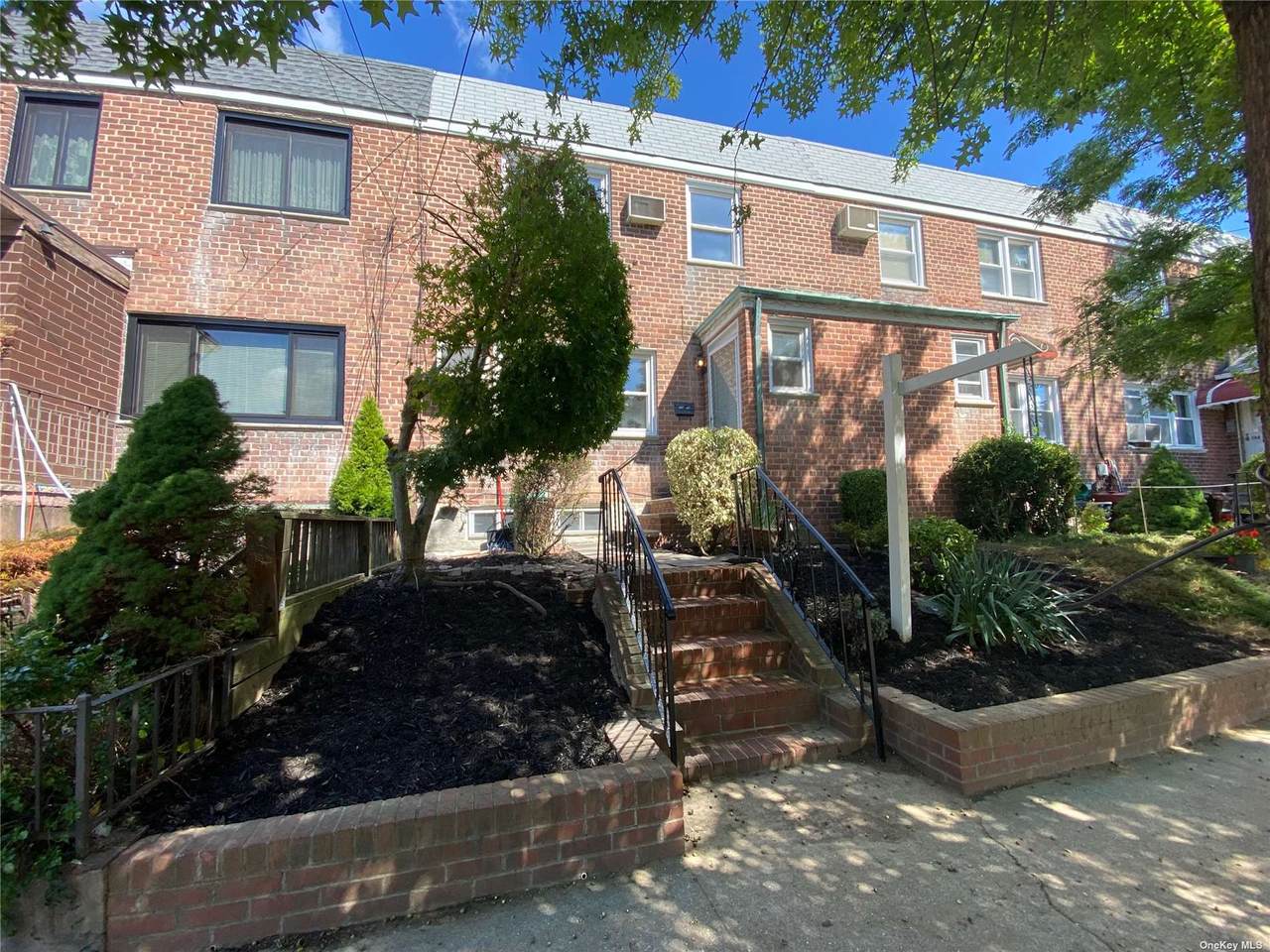 154-73 Riverside Drive - Photo 1