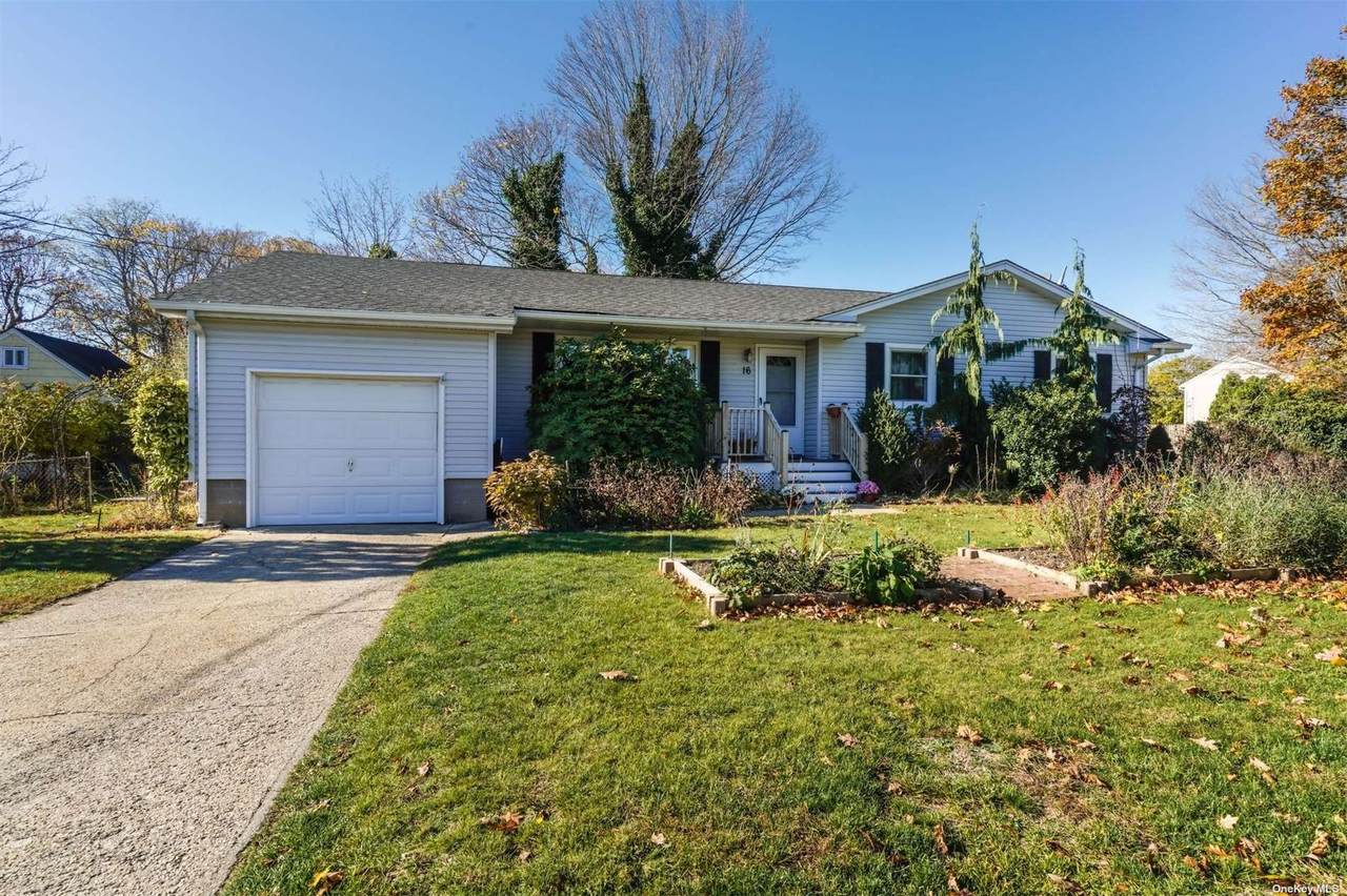 16 Hawkins Avenue - Photo 1