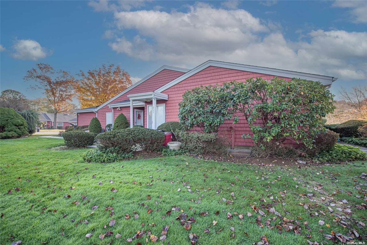 202 Drew Drive - Photo 1