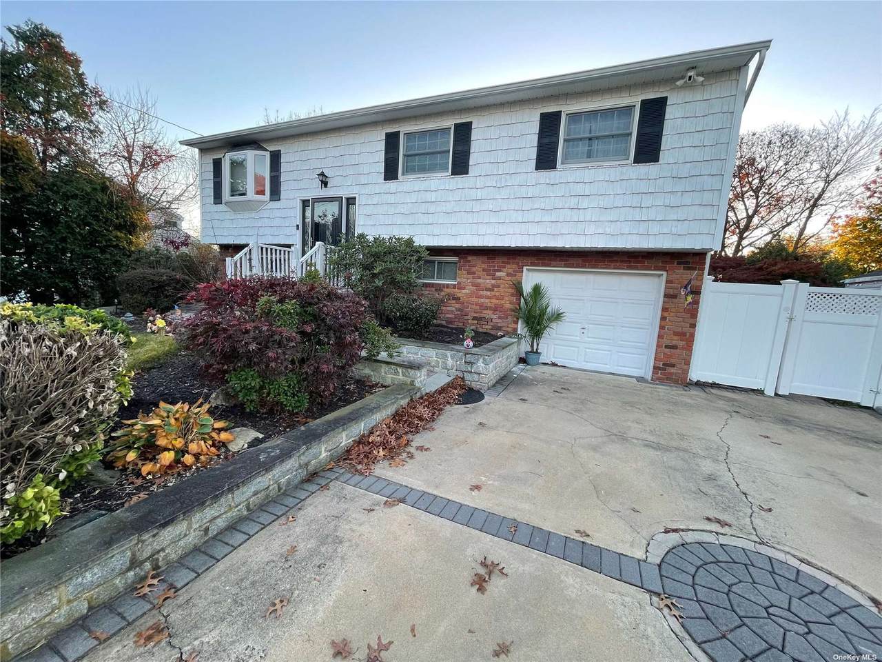 24 Holiday Park Drive - Photo 1