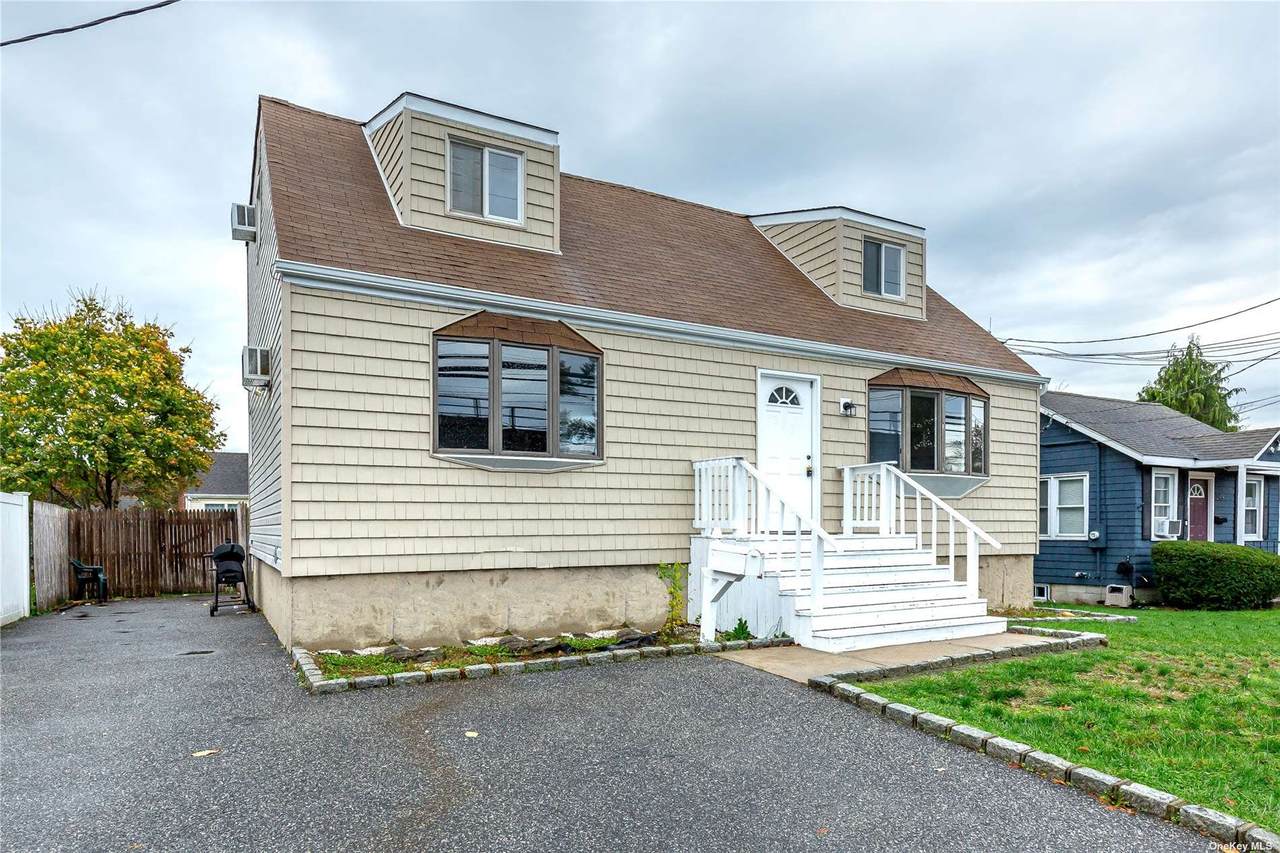 253 Hoffman Avenue - Photo 1