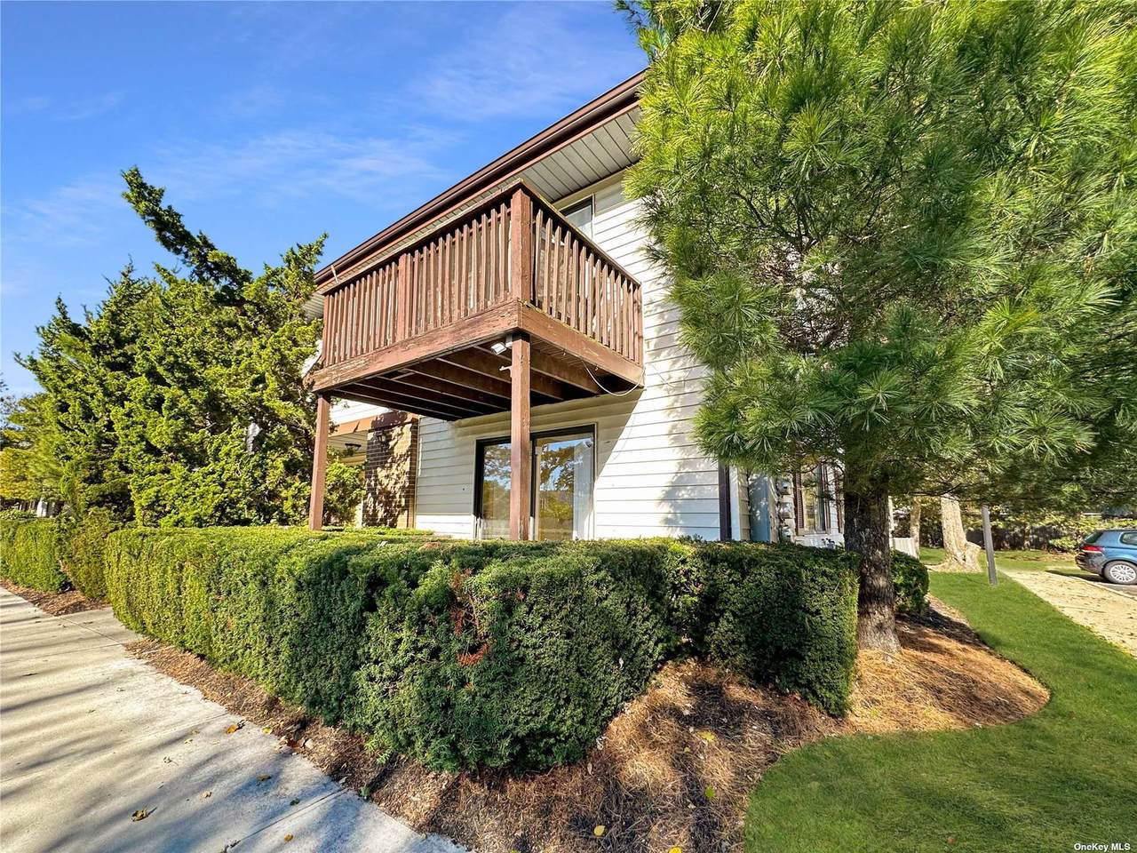 615 Broadway - Photo 1