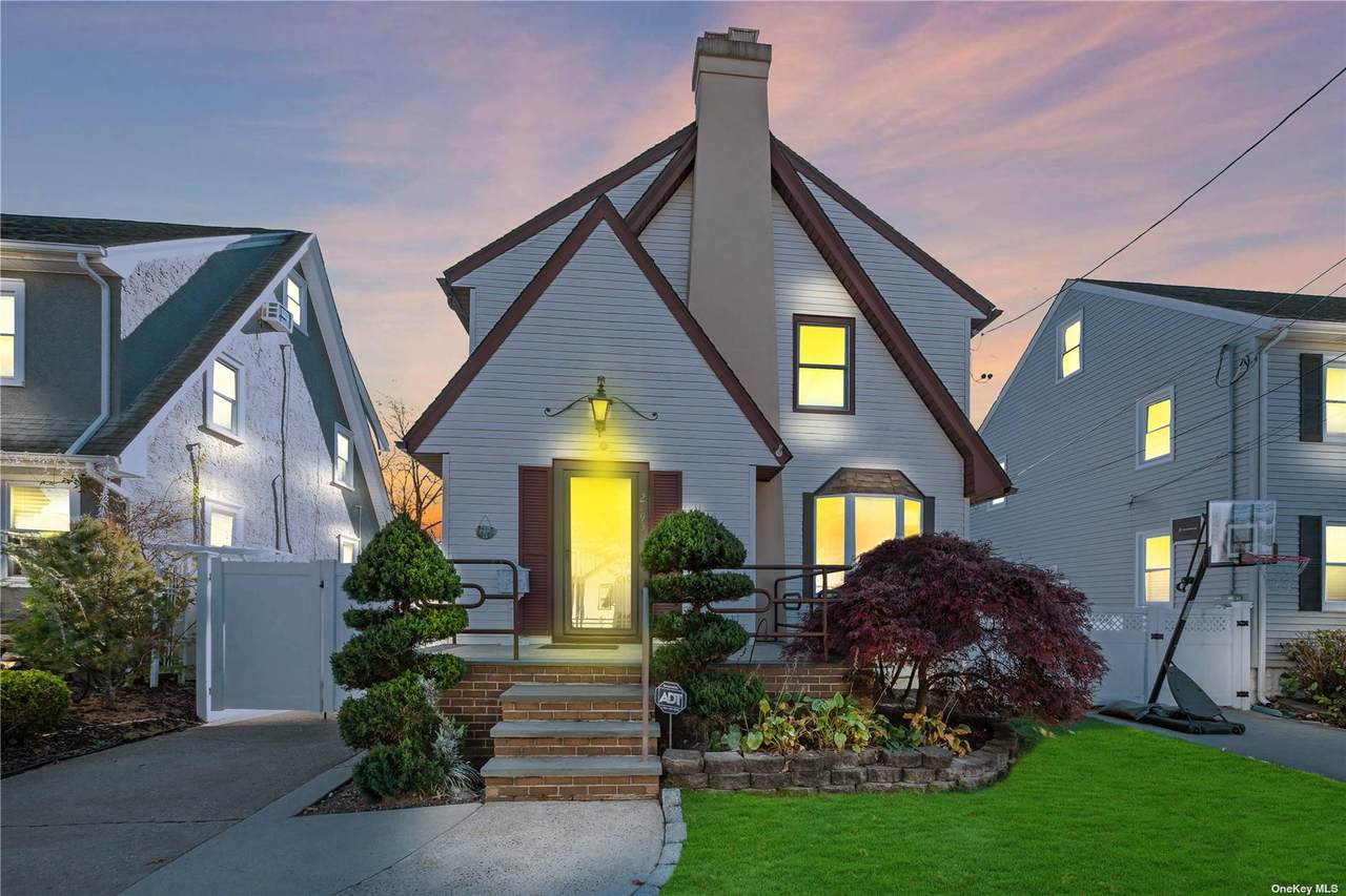2893 Arnold Avenue - Photo 1