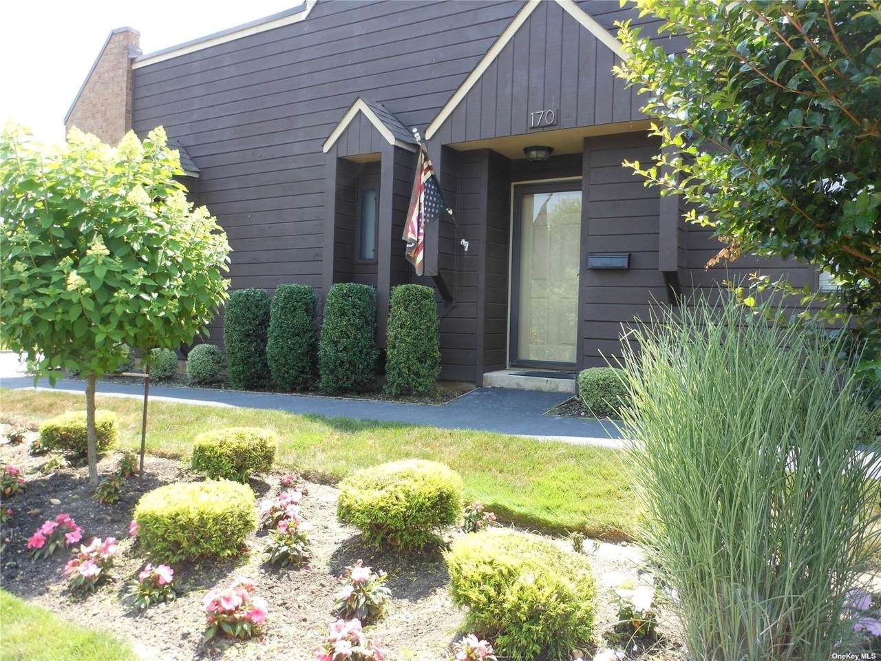 170 Southgate Circle - Photo 1