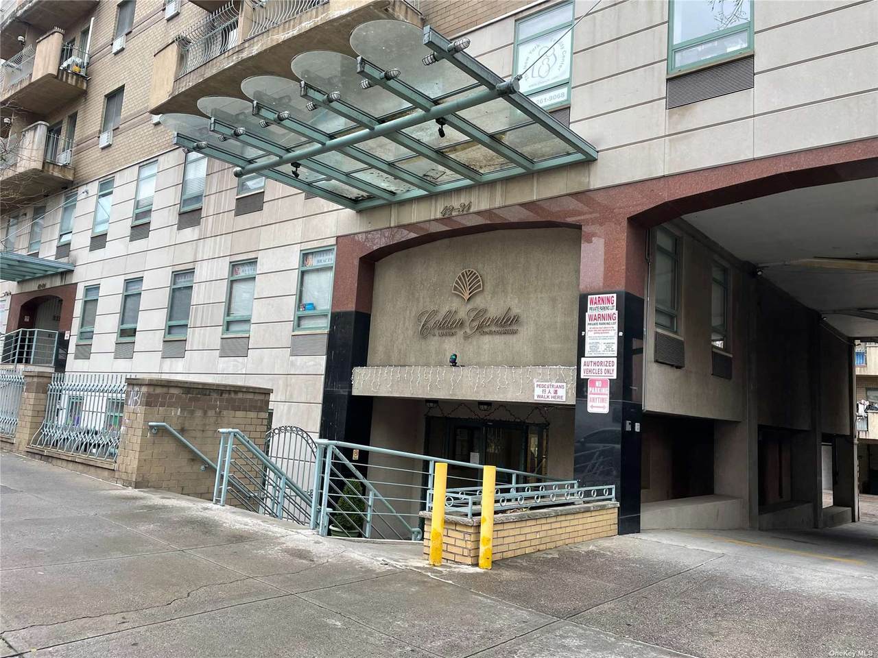 42-31 Colden Street - Photo 1