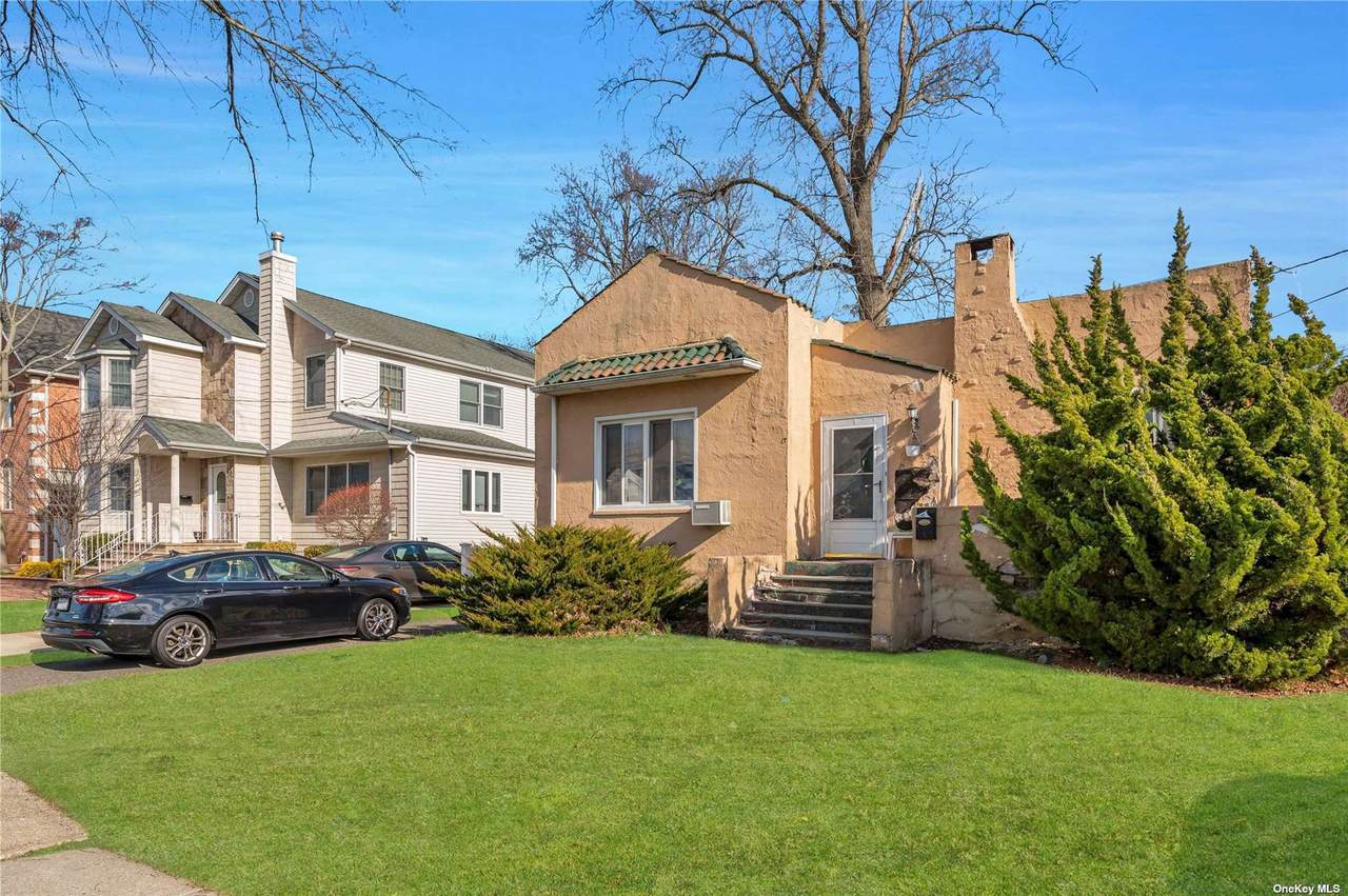 19 Montauk Avenue - Photo 1