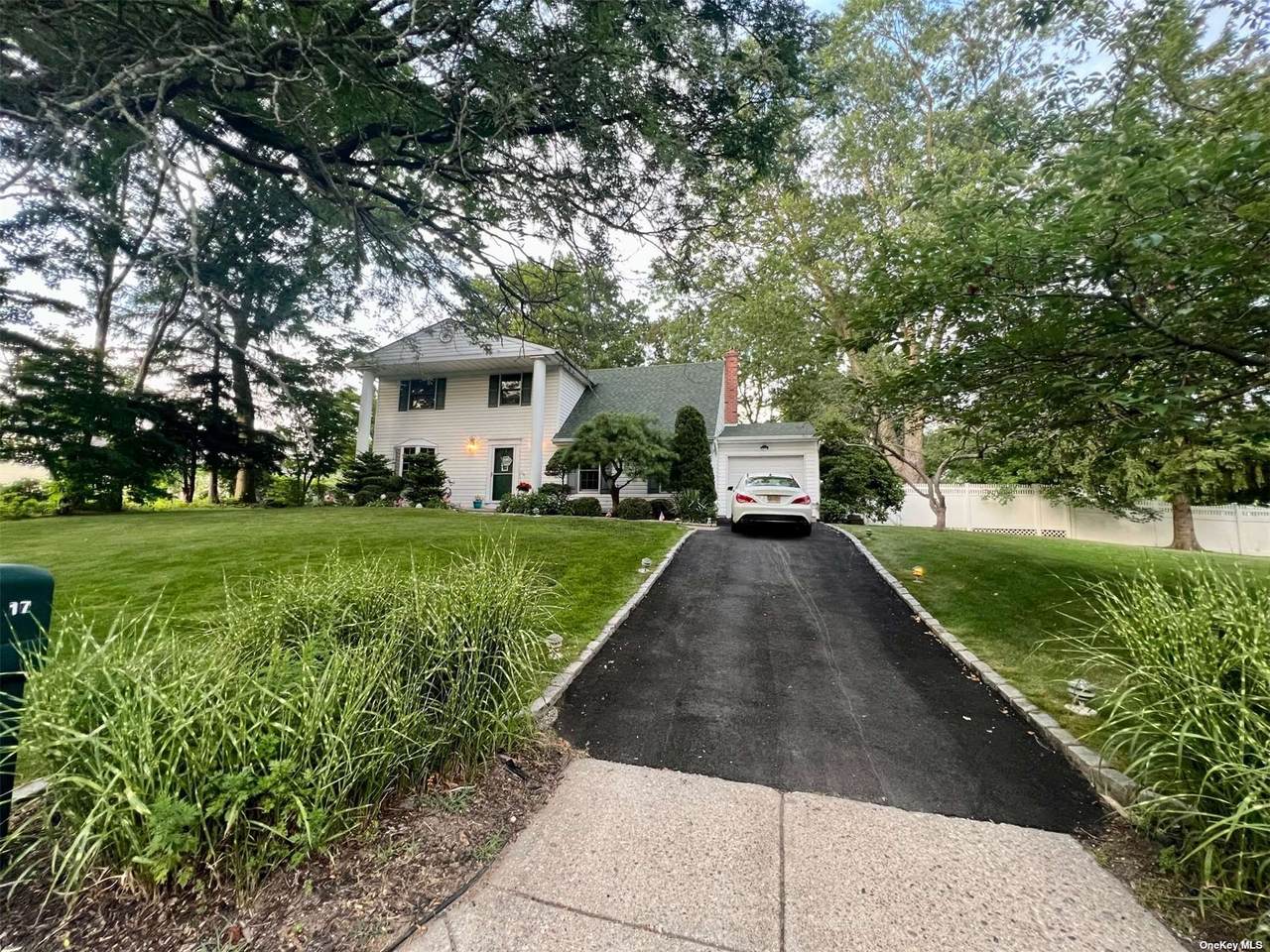 17 Wakefield Avenue - Photo 1