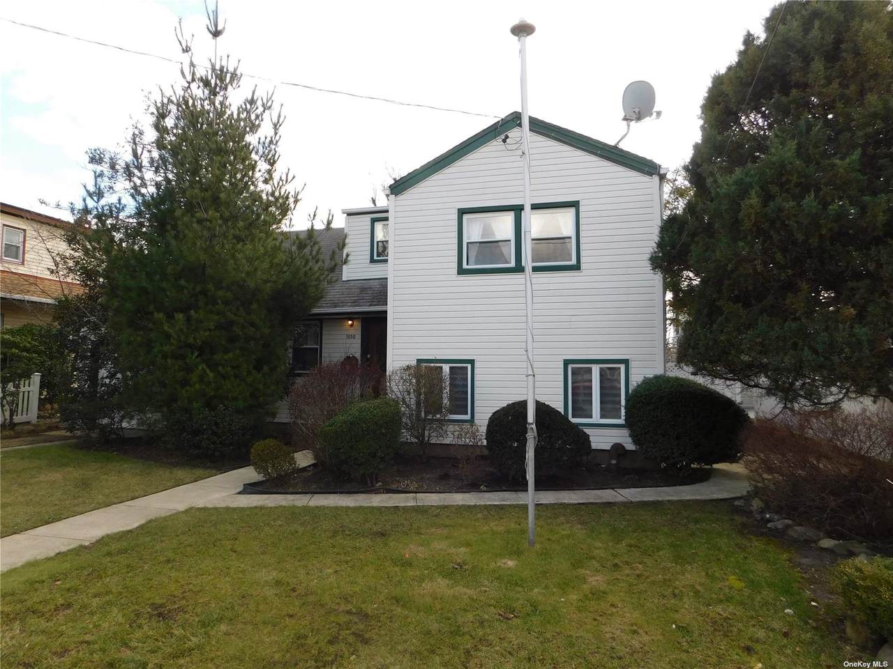 1038 Mckinley Street - Photo 1