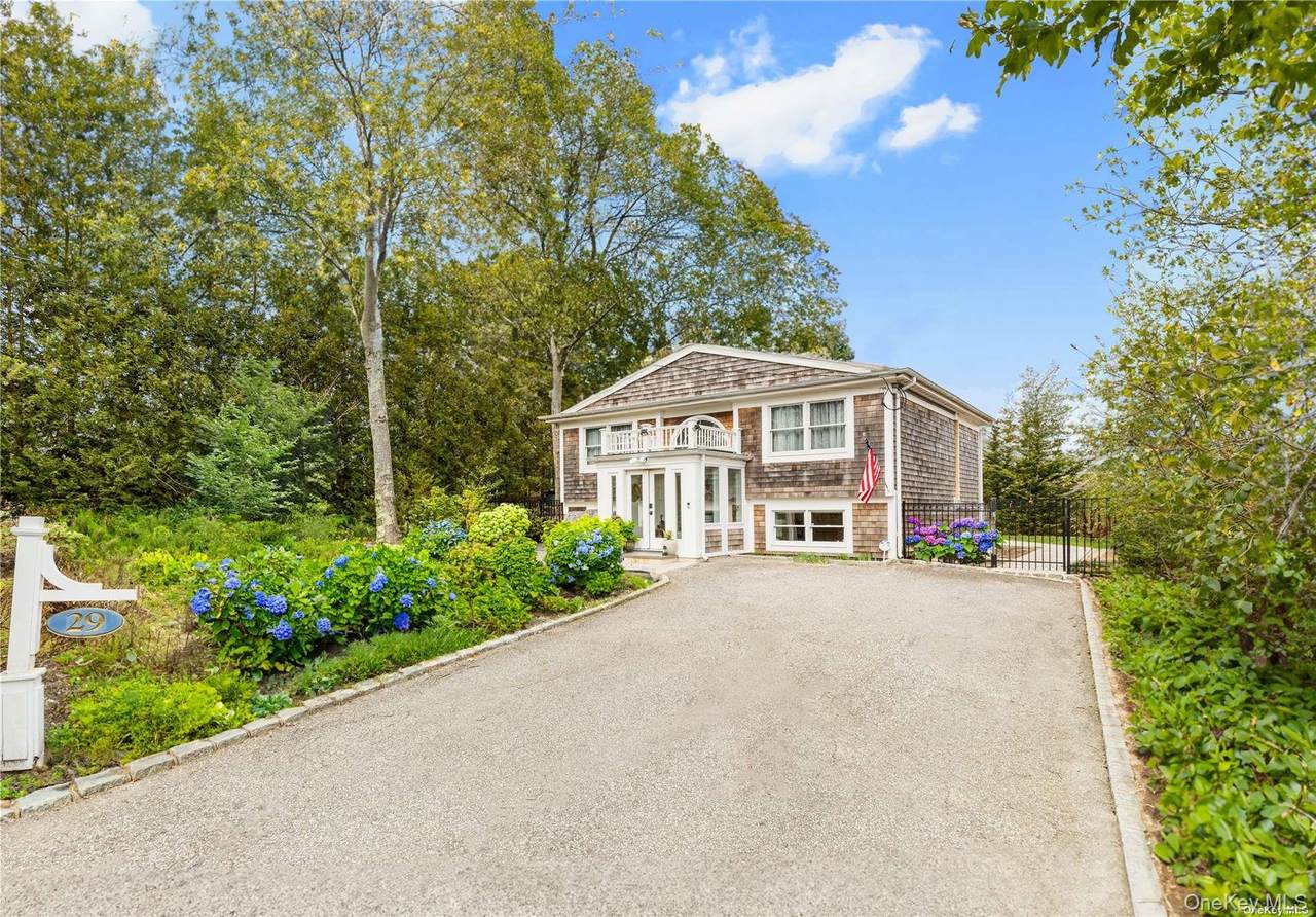 29 Missapoque Avenue - Photo 1