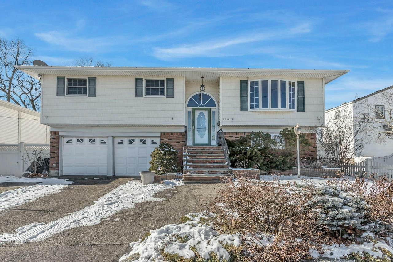 2912 Moreland Avenue - Photo 1