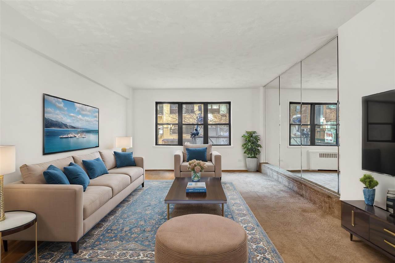 301 48th Street - Photo 1
