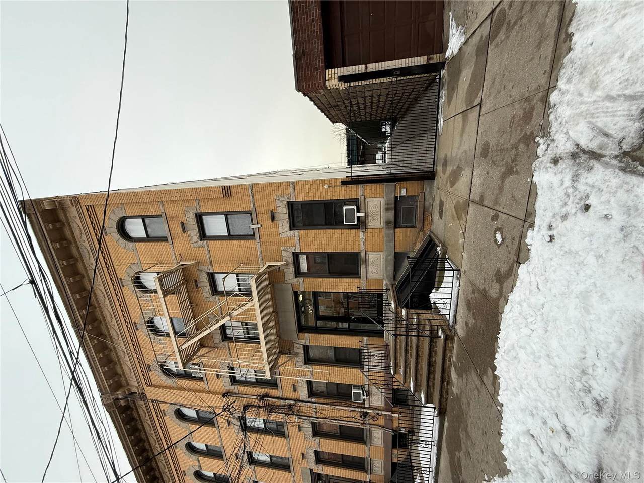 5924 Putnam - Photo 1