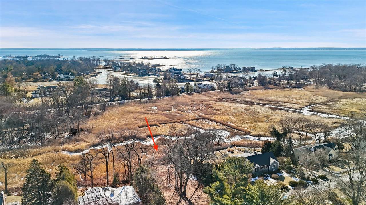 921 Soundview Drive - Photo 1