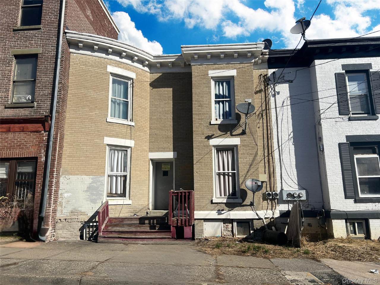 30 Benkard Avenue - Photo 1