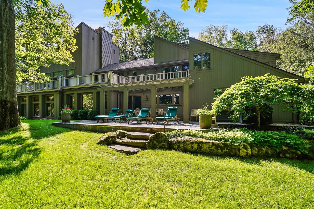 17 Eastwoods Road - Photo 1