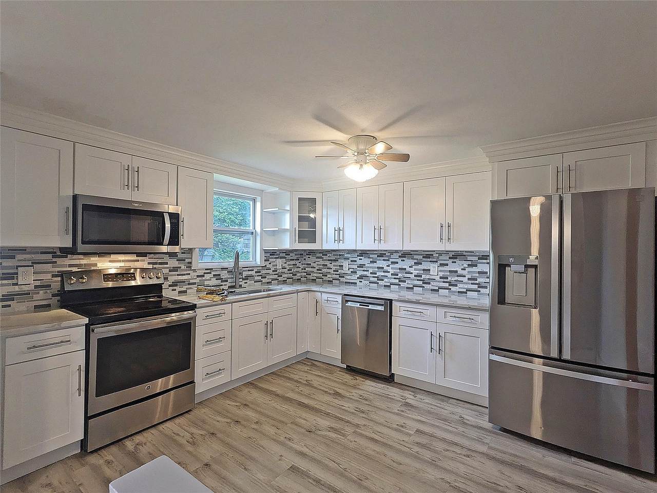65 Biscayne Drive - Photo 1