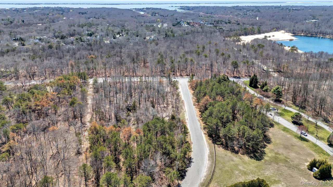 98 Old Country Road - Photo 1