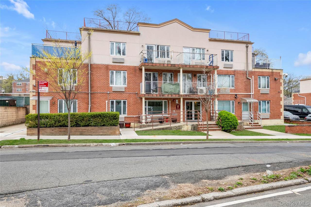 65-06 Grand Central Parkway - Photo 1