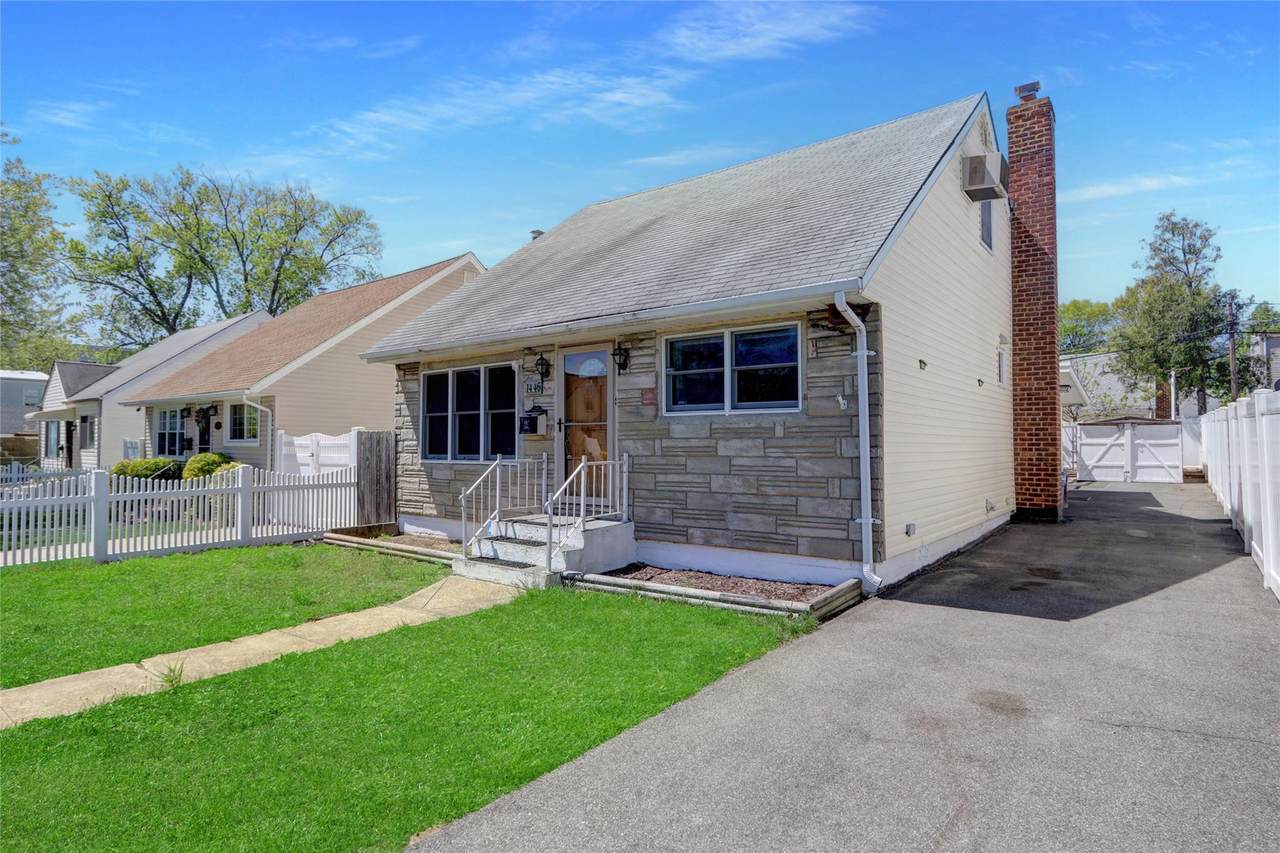 14-46 142 Street - Photo 1