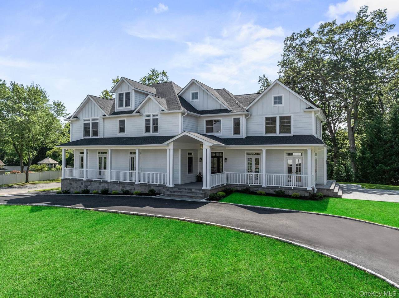 10 Threepence Drive - Photo 1