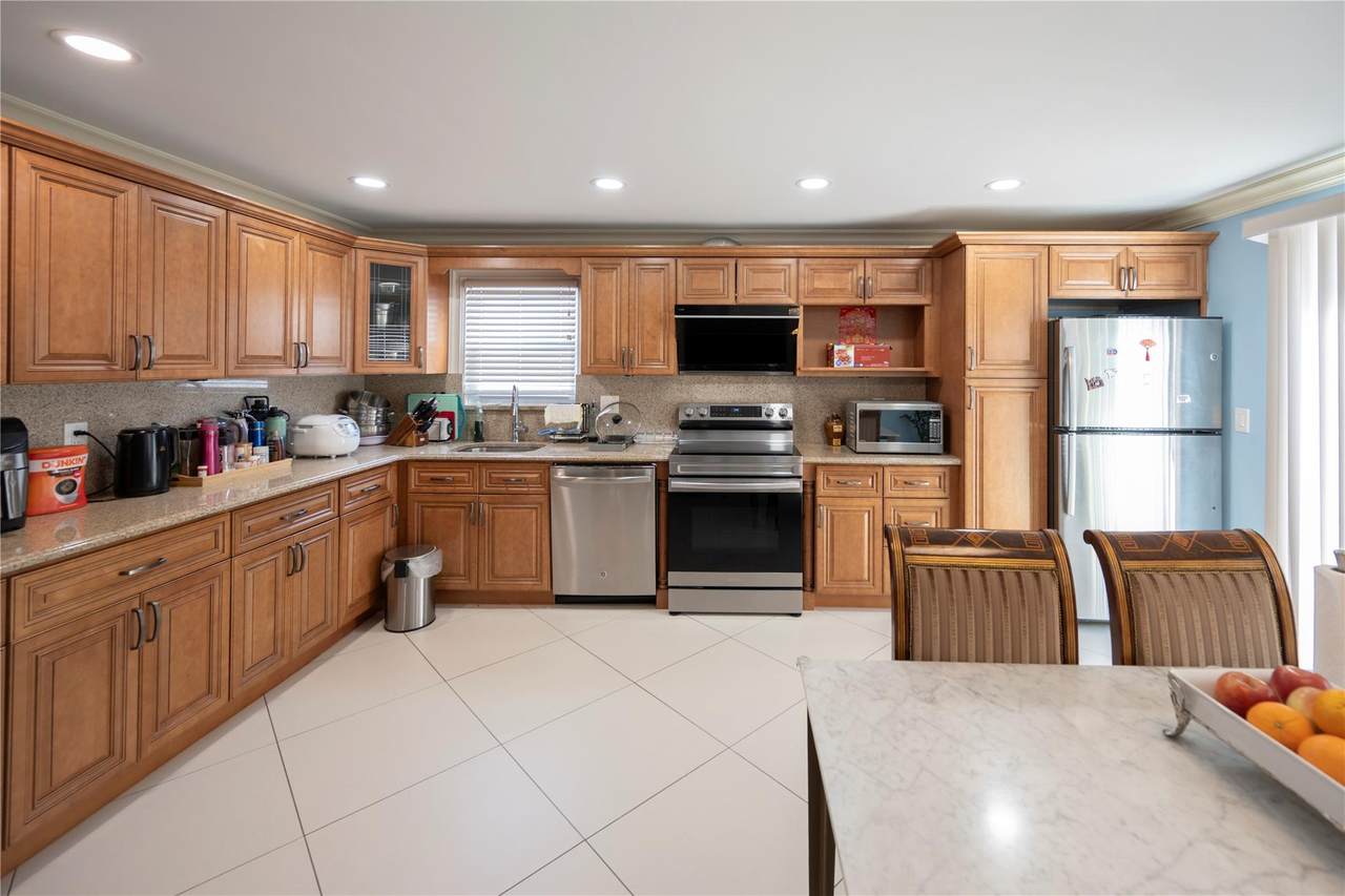 106 Parkview Street - Photo 1