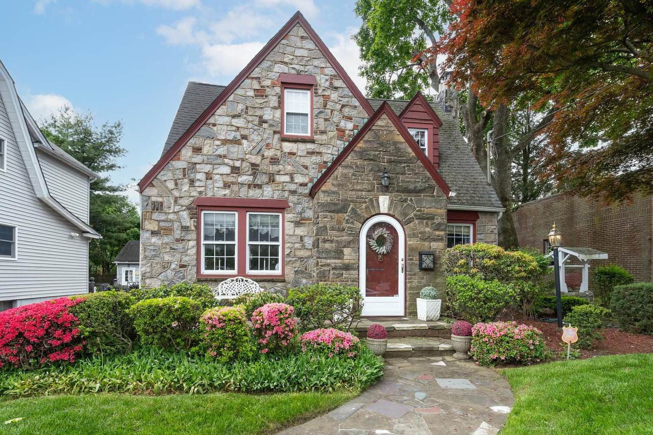 189 Meadowsweet Road - Photo 1