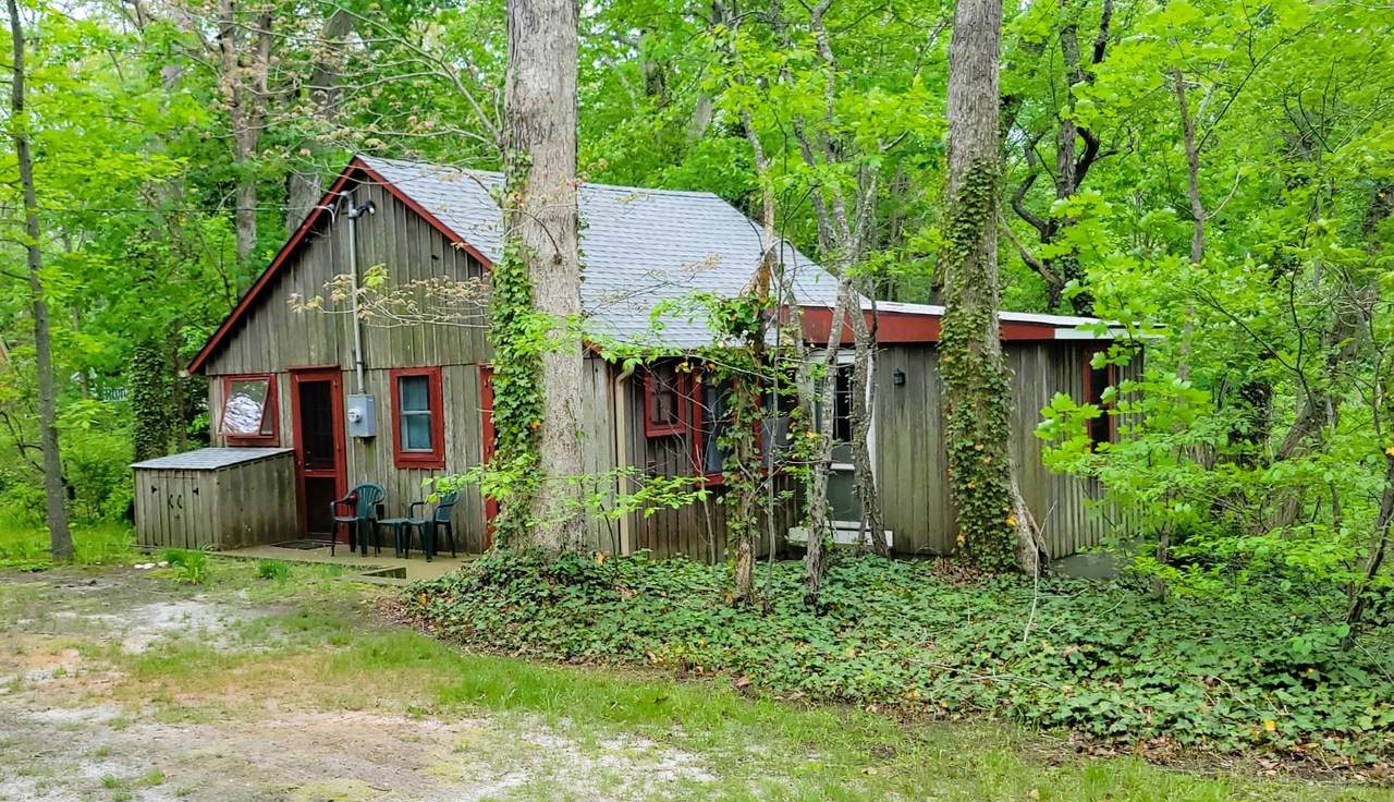71 Railroad Avenue - Photo 1