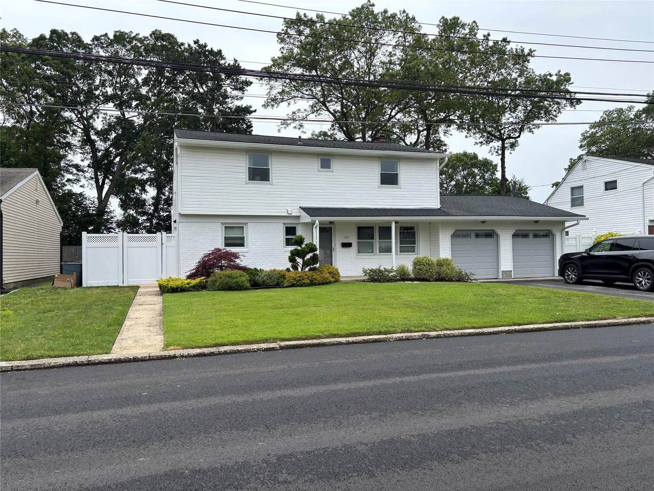 524 Davis Street - Photo 1