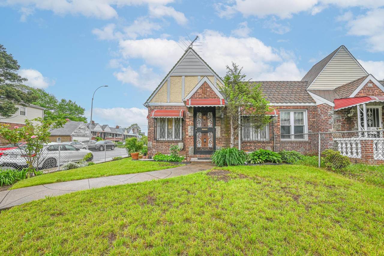 169-20 Foch Boulevard - Photo 1