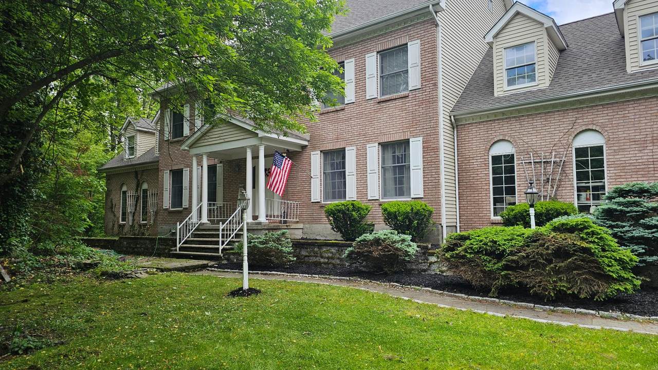17 Stonegate Drive - Photo 1