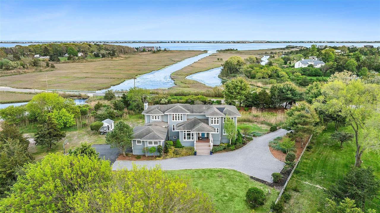 14 South Country Road - Photo 1