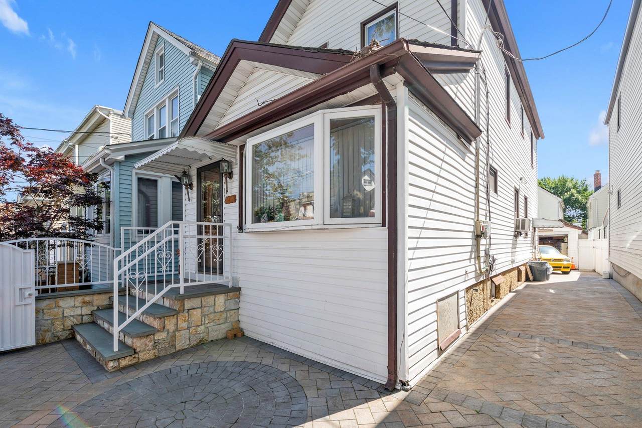91-25 78 Street - Photo 1