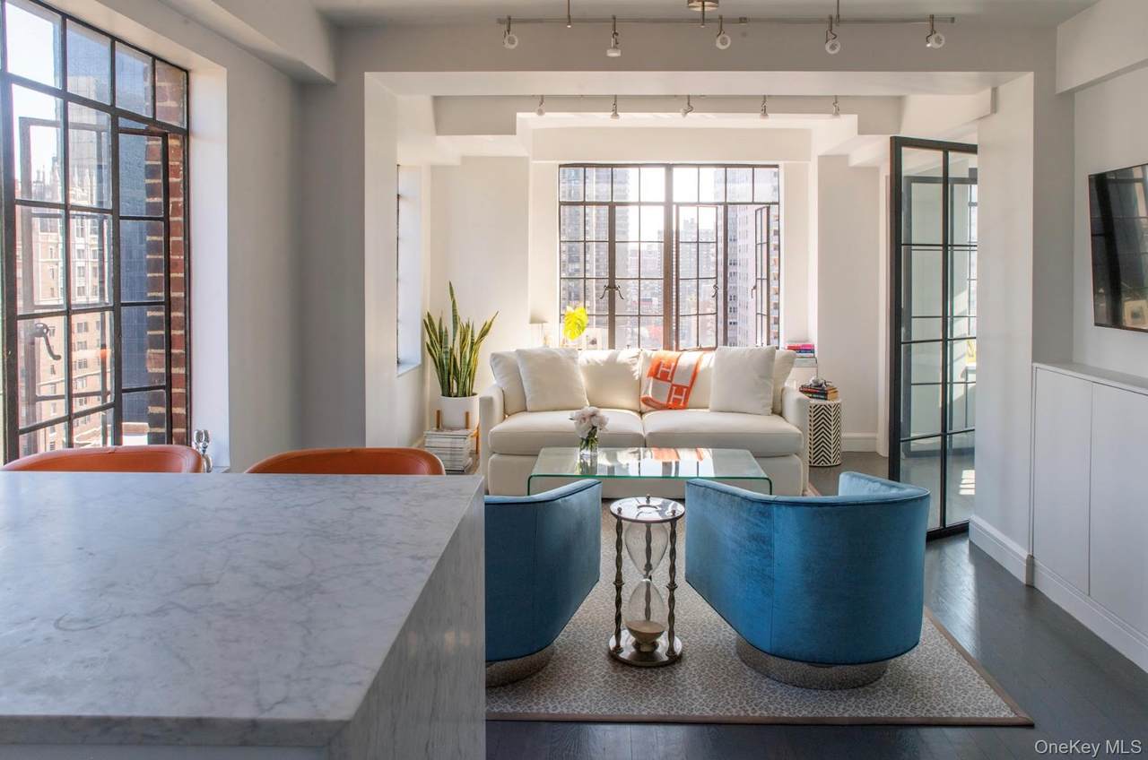 320 42nd Street - Photo 1