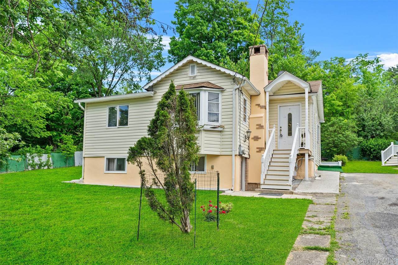 7 Crestwood Trail - Photo 1