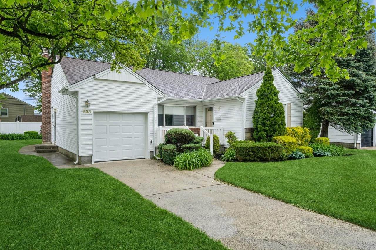 733 Cynthia Drive - Photo 1