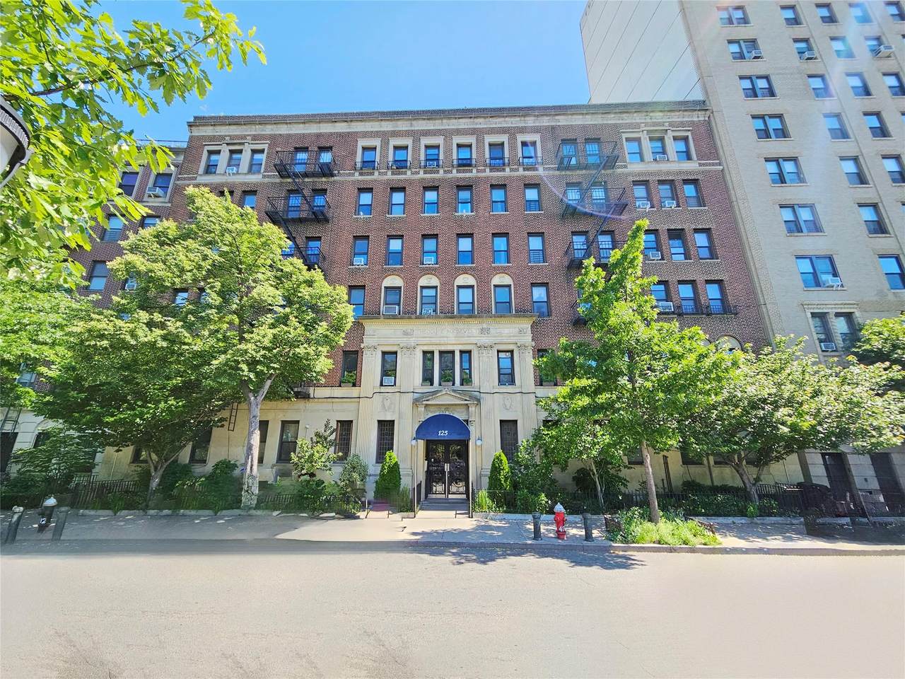 125 Eastern Parkway - Photo 1
