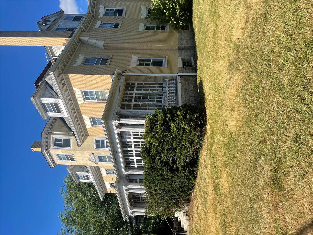 165 Summit Avenue - Photo 1