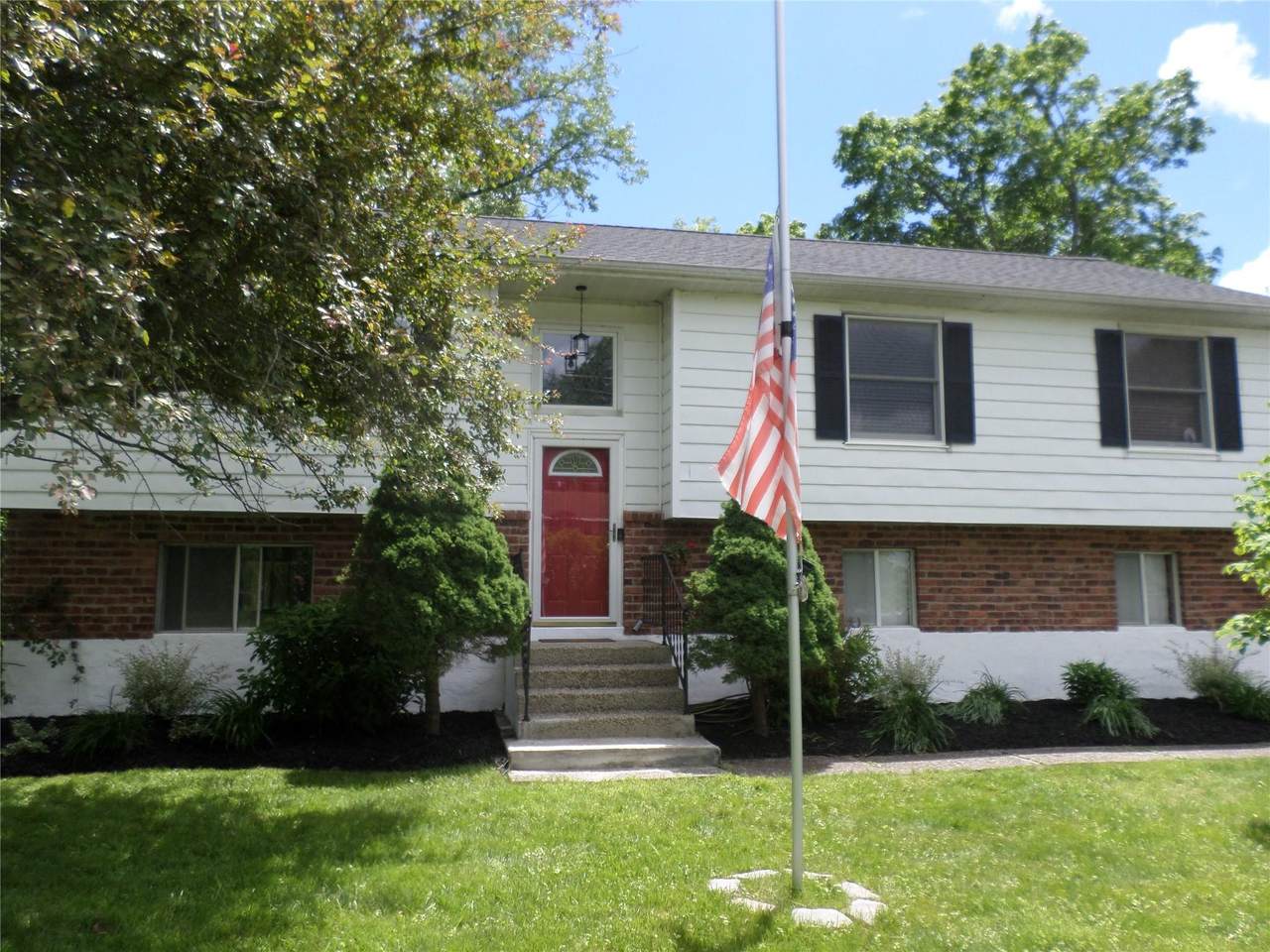 18 Ryerson Road - Photo 1