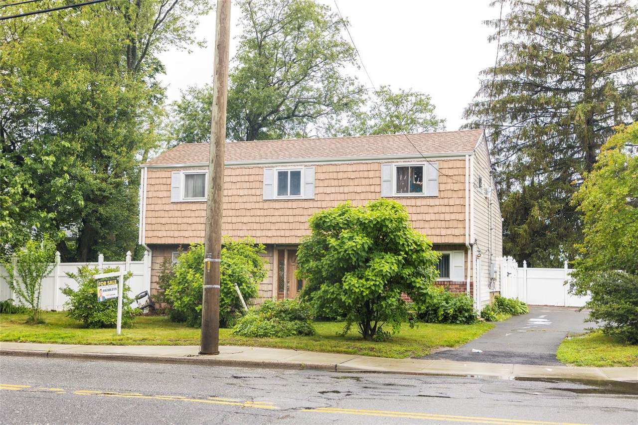 1620 Brentwood Road - Photo 1