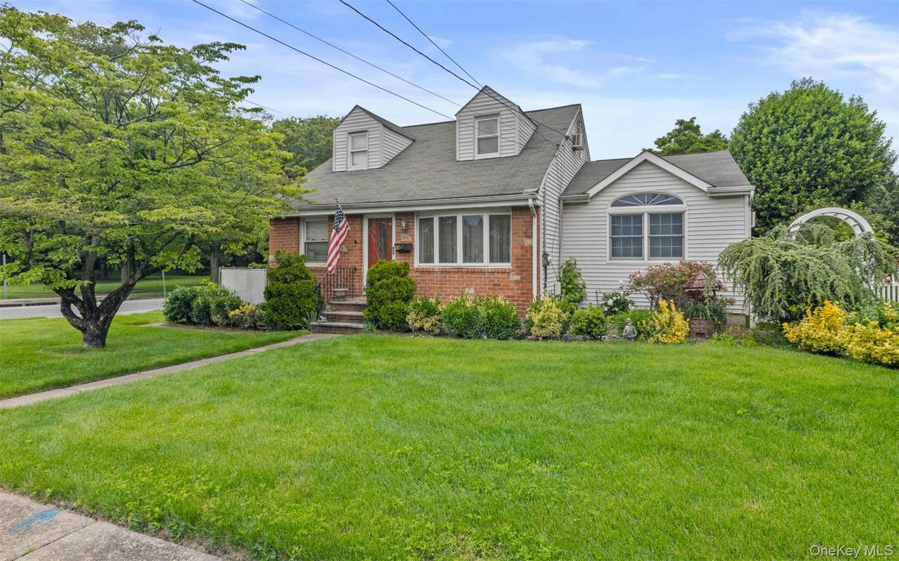 84 Charles Street - Photo 1