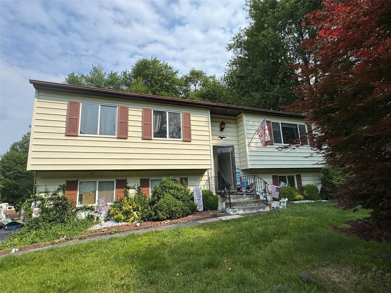39 Hi View - Photo 1