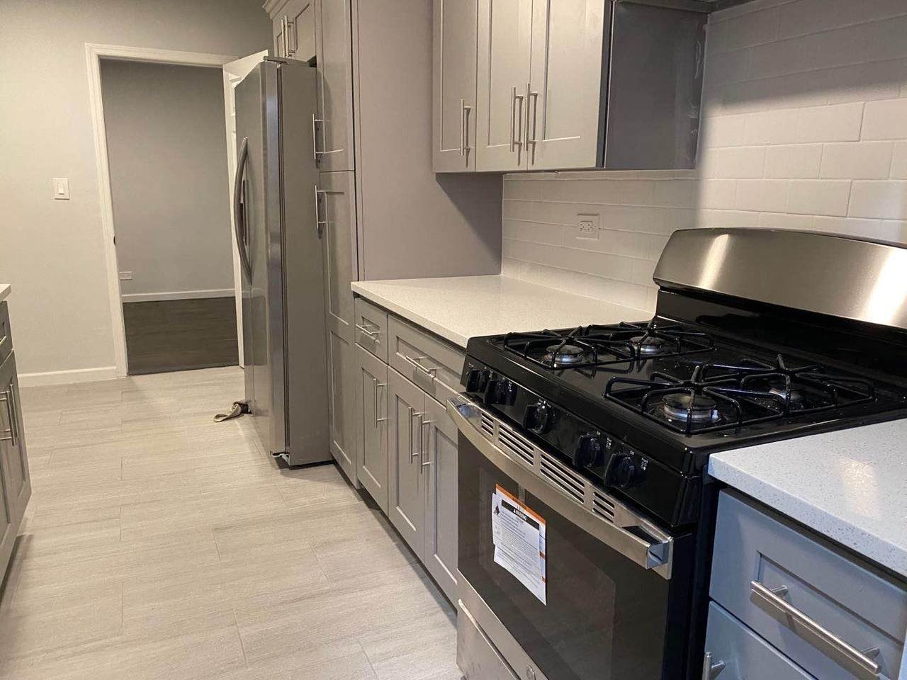 138-70 Elder Avenue - Photo 1