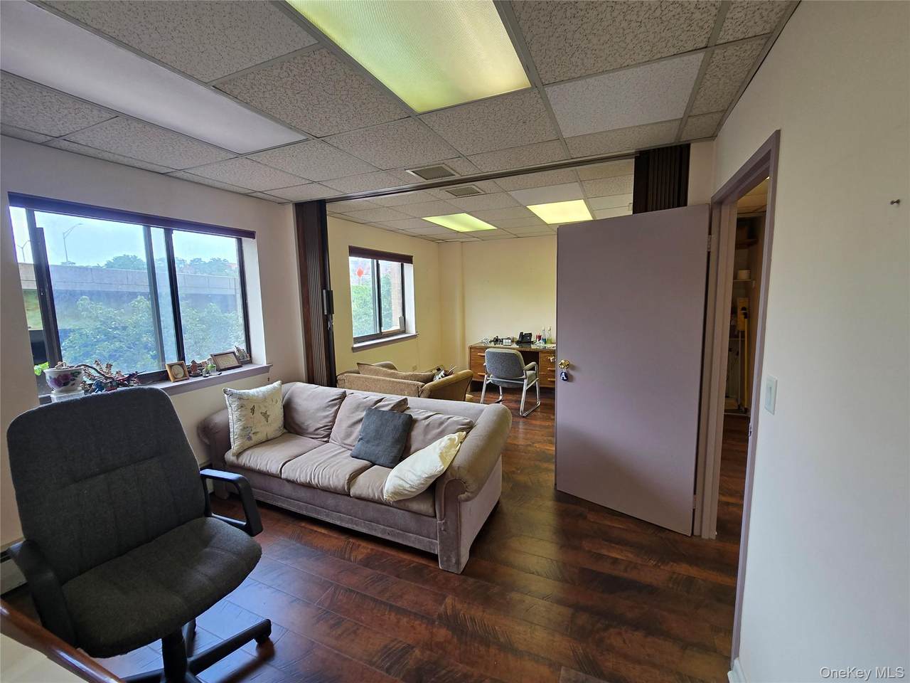 92-29 Queens Bouleva Queens Boulevard - Photo 1