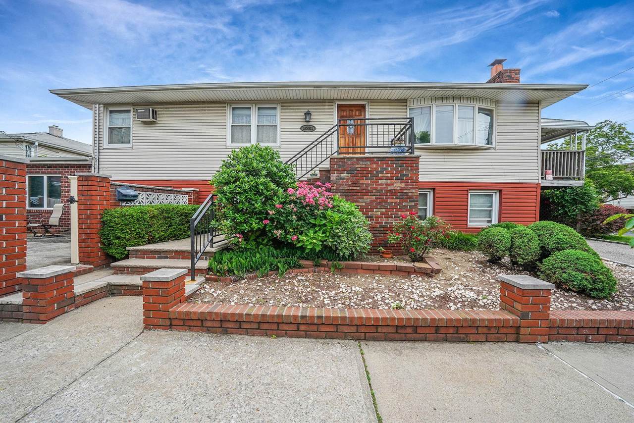 15951 160th Avenue - Photo 1